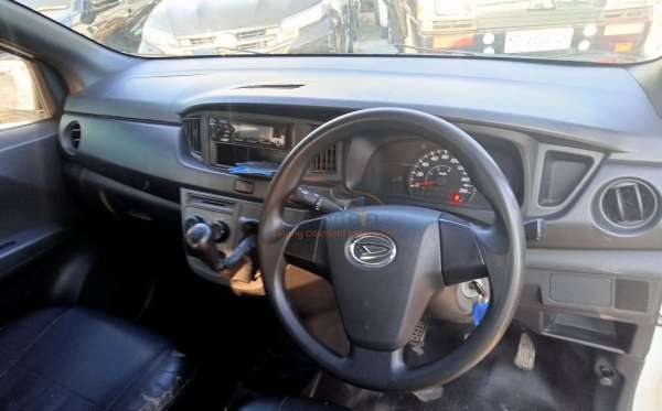 DAIHATSU SIGRA D