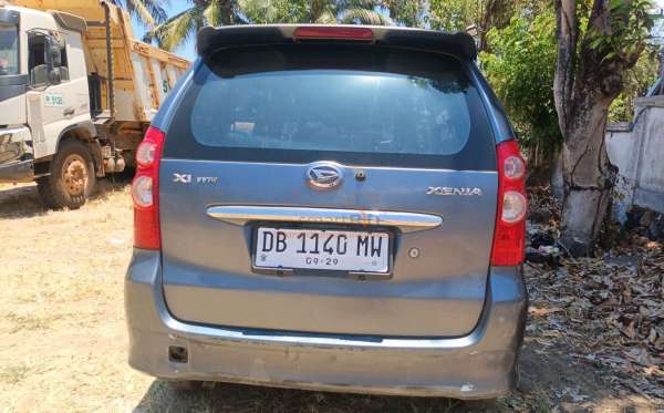DAIHATSU XENIA