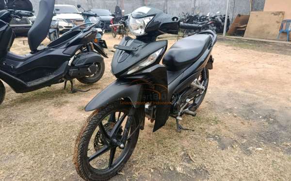 HONDA  REVO