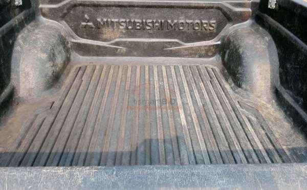 MITSUBISHI DC HDX 4X4