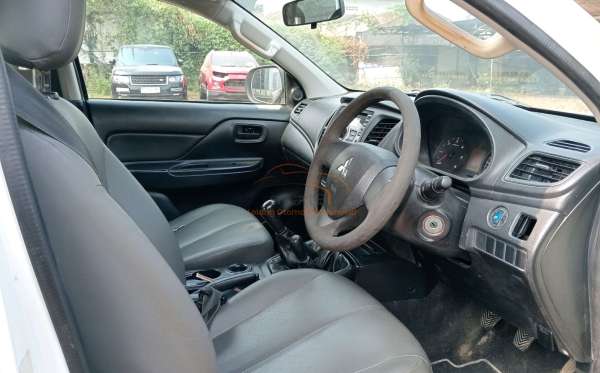 MITSUBISHI DC HDX 4X4