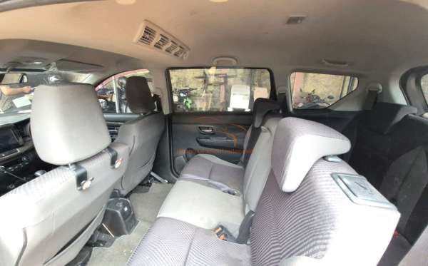 SUZUKI  ERTIGA