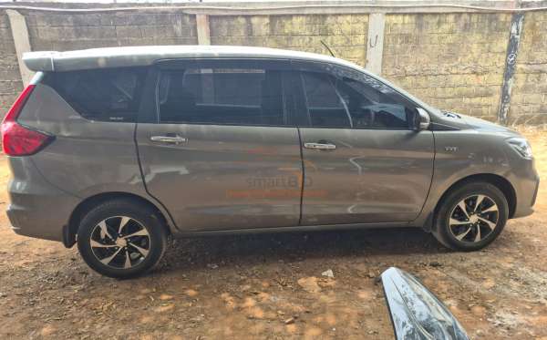 SUZUKI  ERTIGA