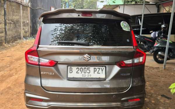 SUZUKI  ERTIGA