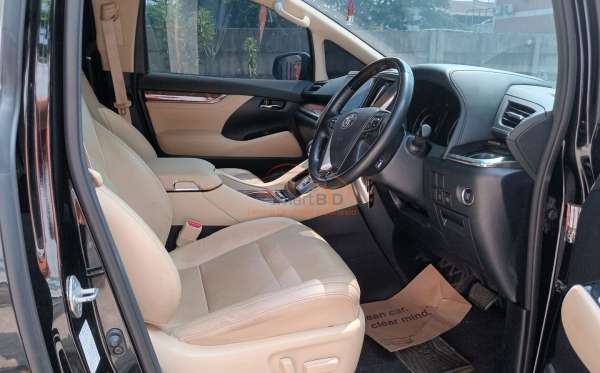 TOYOTA ALPHARD 2.5 G