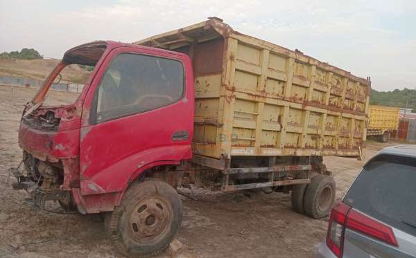 TOYOTA DYNA 130 HT