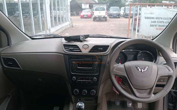 WULING CONFERO 1.5 DB