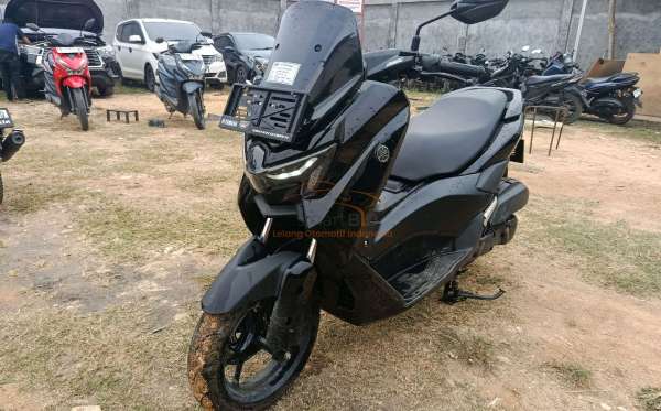 YAMAHA  NMAX