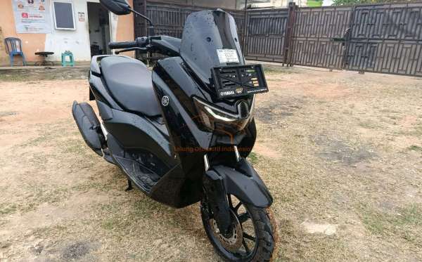 YAMAHA  NMAX
