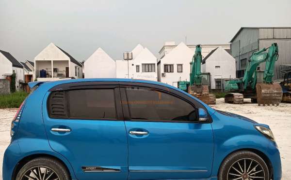 DAIHATSU SIRION