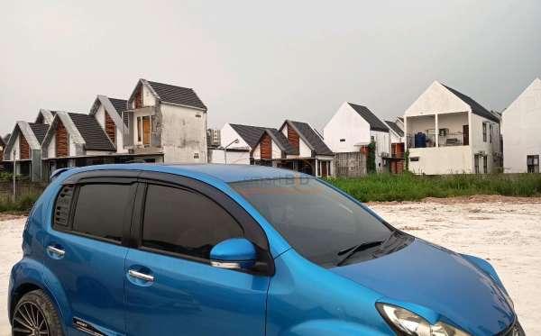 DAIHATSU SIRION