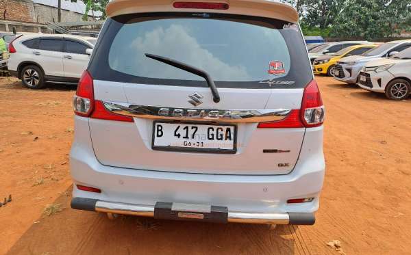 SUZUKI  ERTIGA  SDX