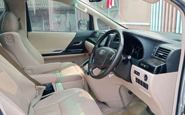 TOYOTA ALPHARD 2.4 G A/T