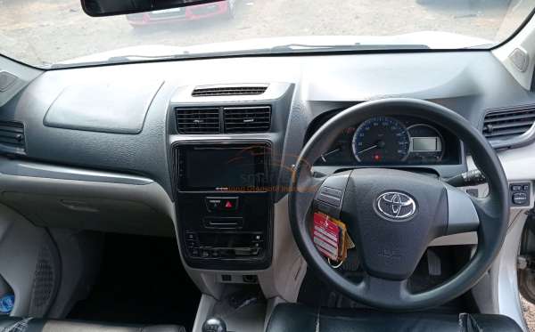 TOYOTA AVANZA 1.3 G
