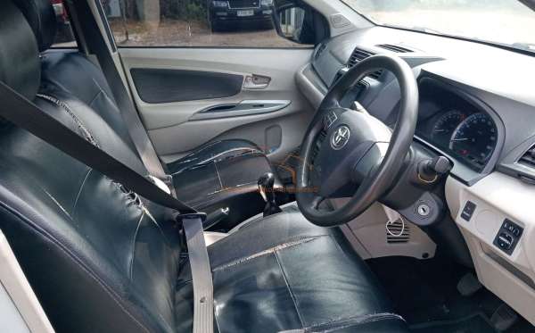 TOYOTA AVANZA 1.3 G