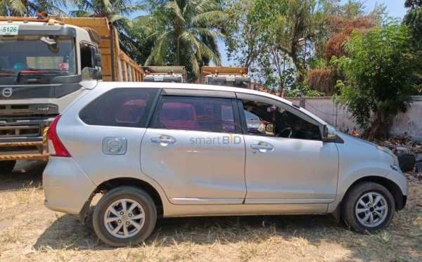 TOYOTA AVANZA