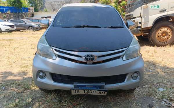TOYOTA AVANZA