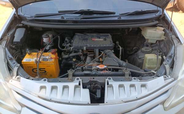 TOYOTA AVANZA