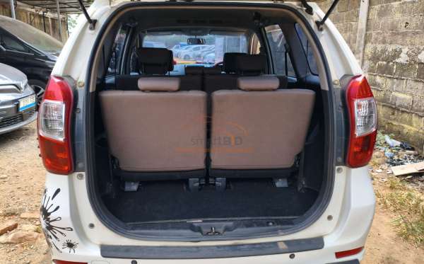 TOYOTA AVANZA G