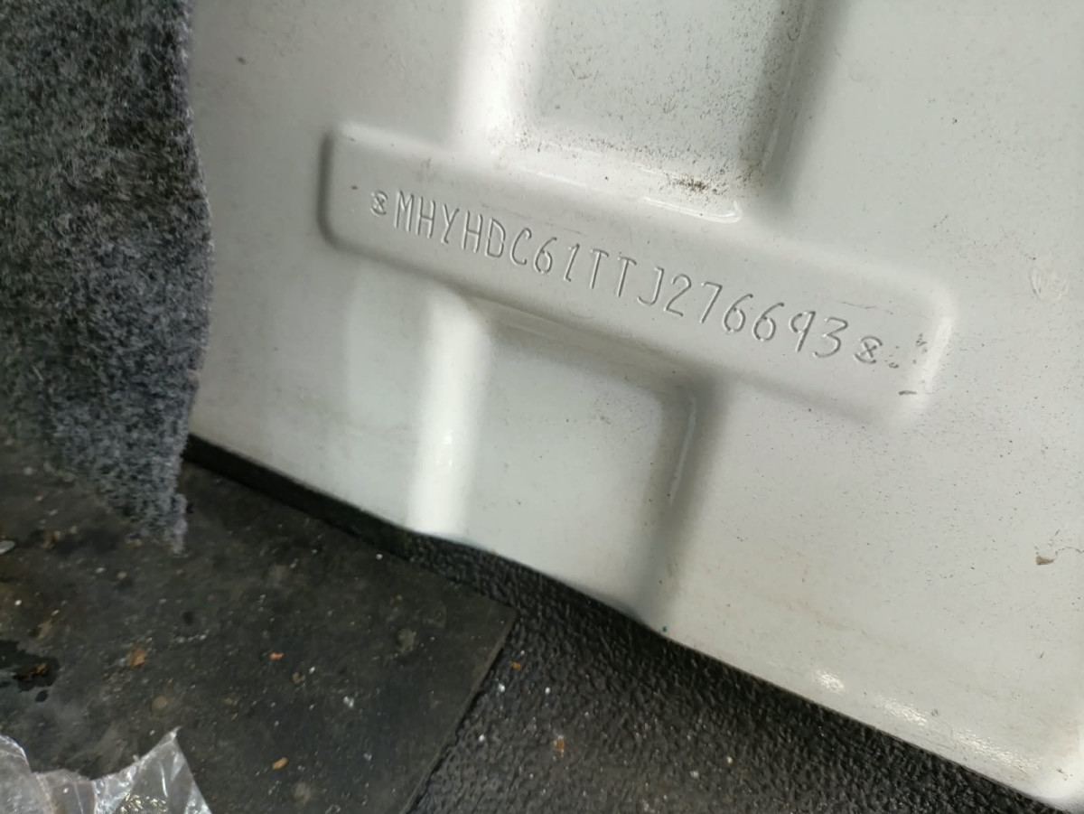 SUZUKI  CARRY  PU