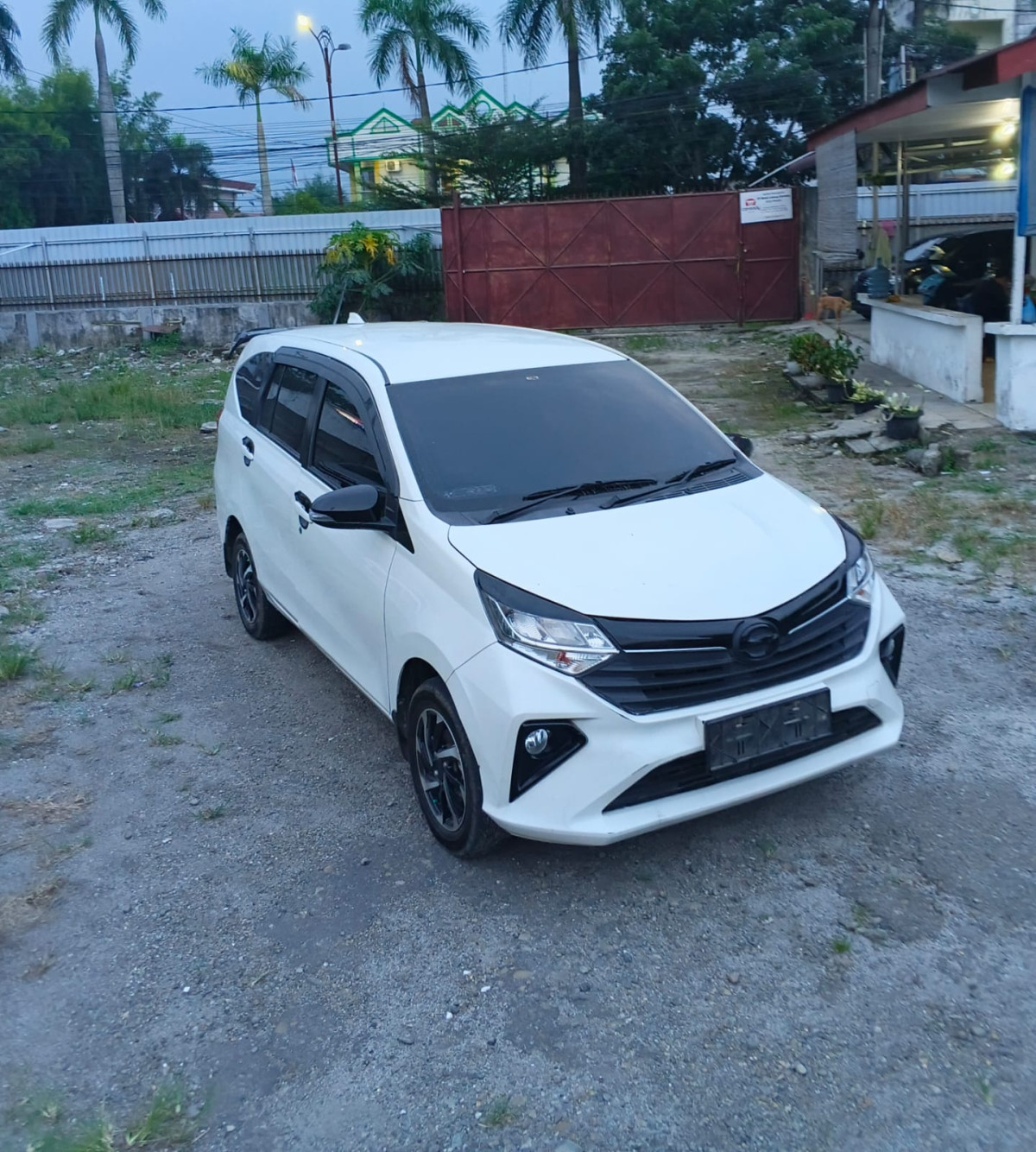 DAIHATSU  SIGRA  R
