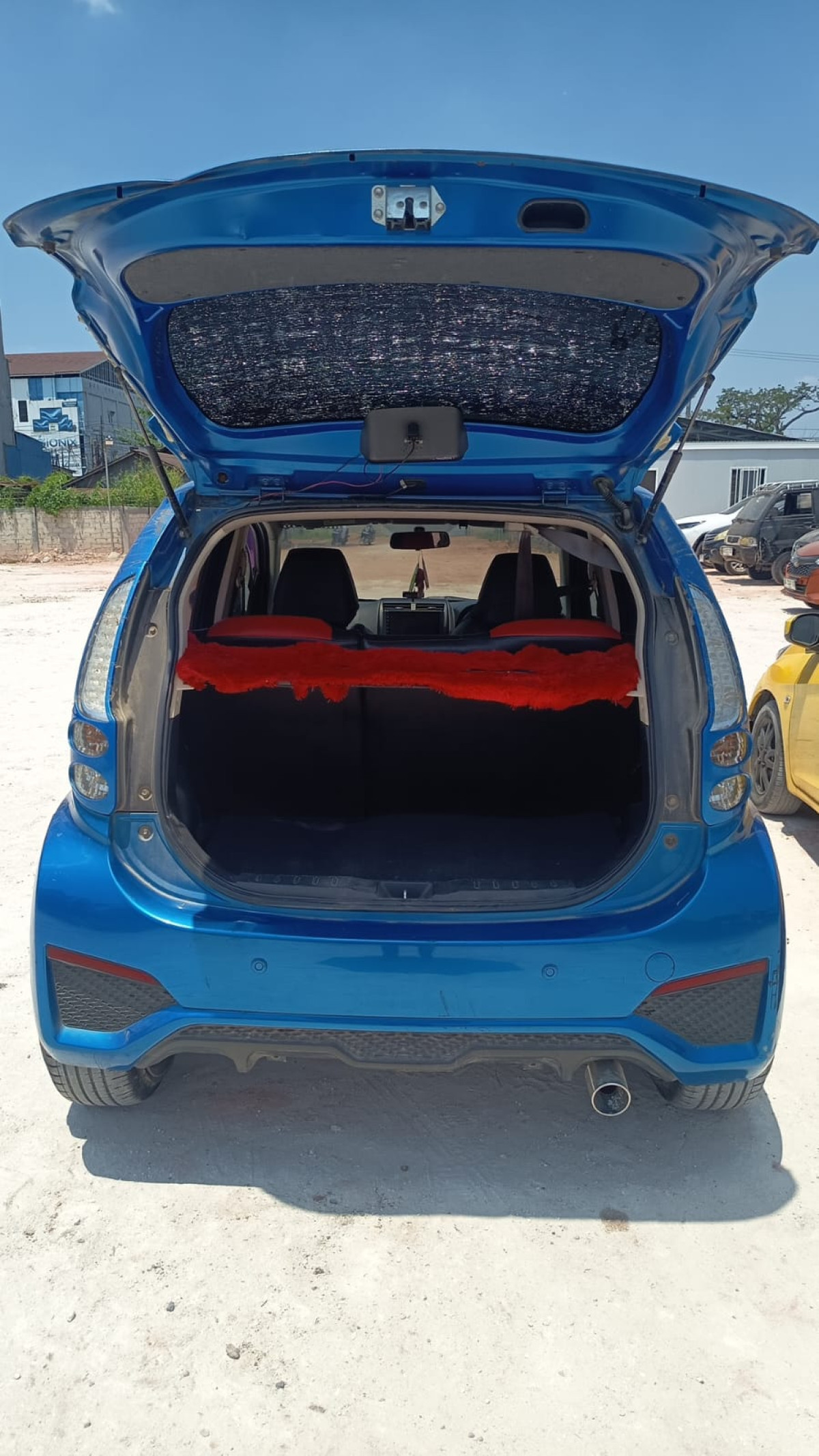 DAIHATSU SIRION
