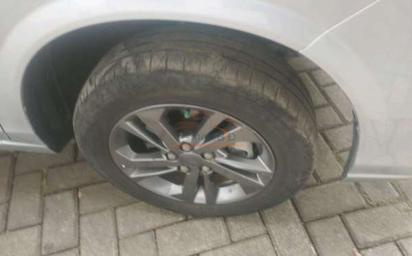 DAIHATSU  XENIA  1.3 X