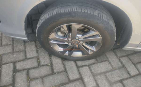 DAIHATSU  XENIA  1.3 X