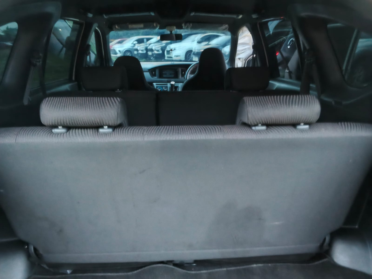 DAIHATSU  SIGRA  R