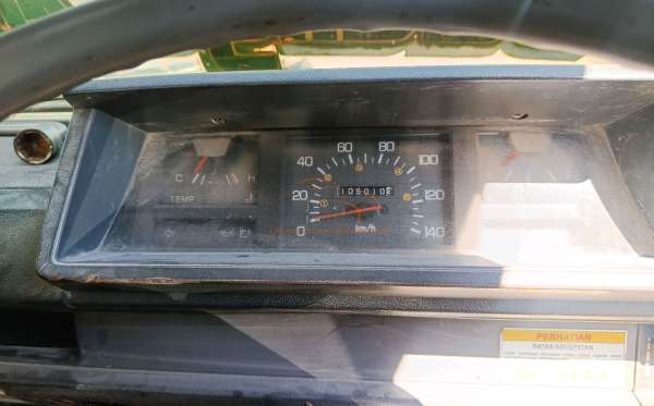 MITSUBISHI COLT L300 PU