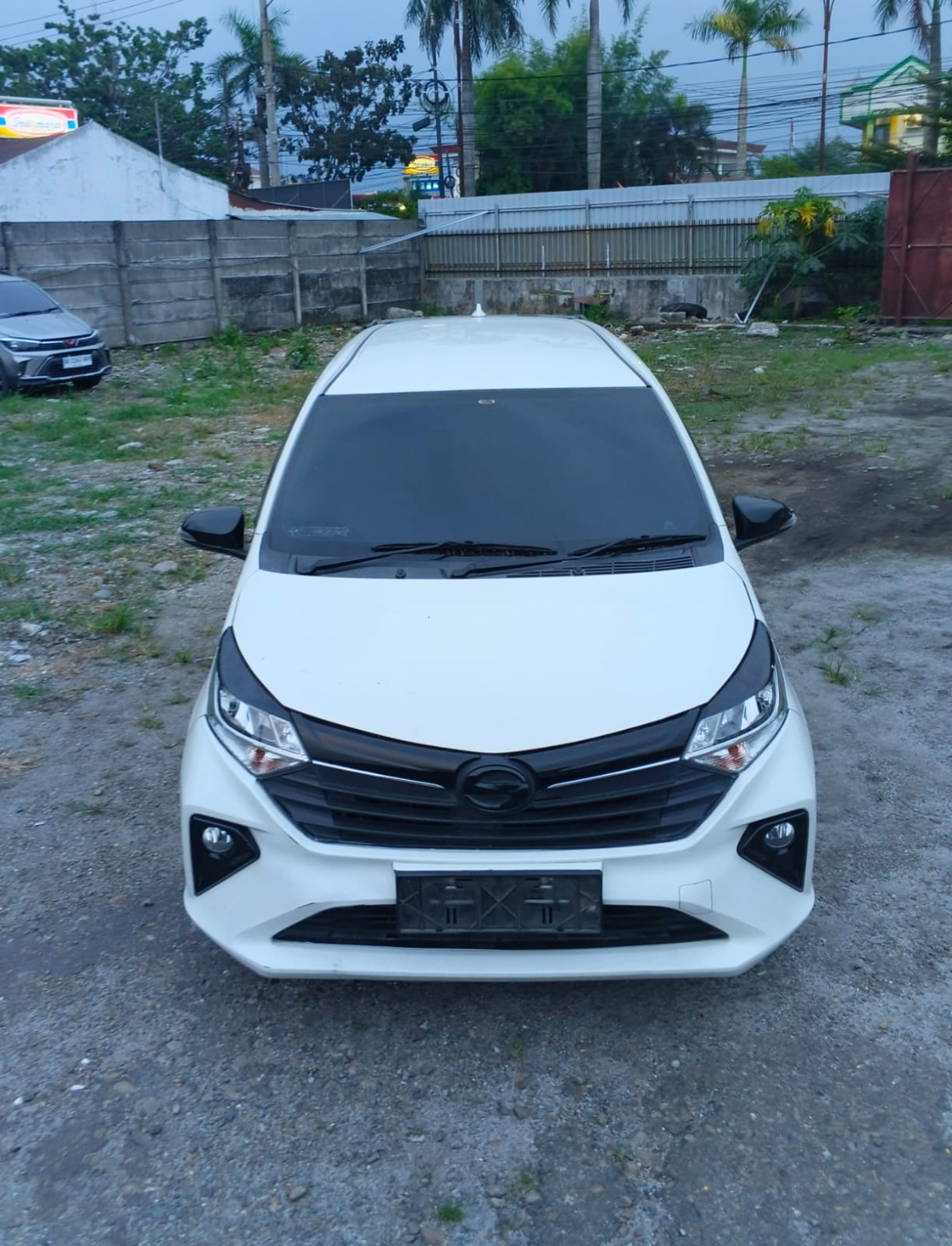 DAIHATSU  SIGRA  R
