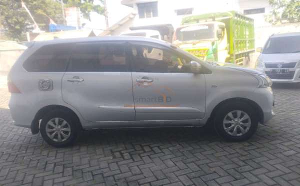 TOYOTA AVANZA 1.3 E