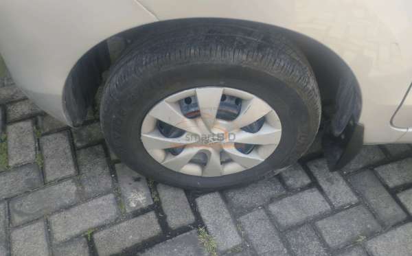 TOYOTA AVANZA 1.3 E