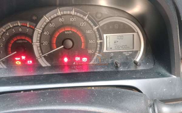 TOYOTA AVANZA