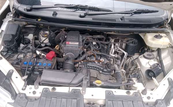 TOYOTA AVANZA