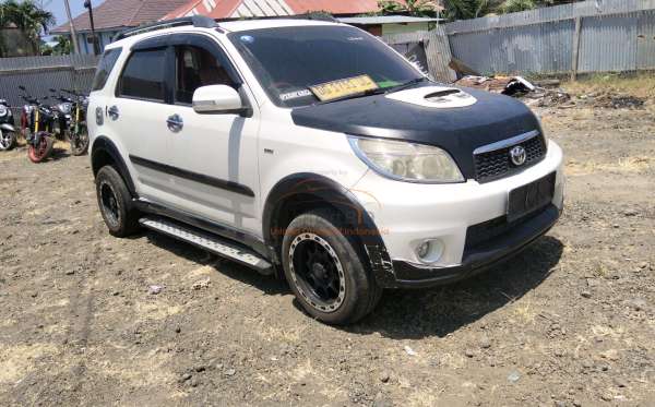TOYOTA RUSH