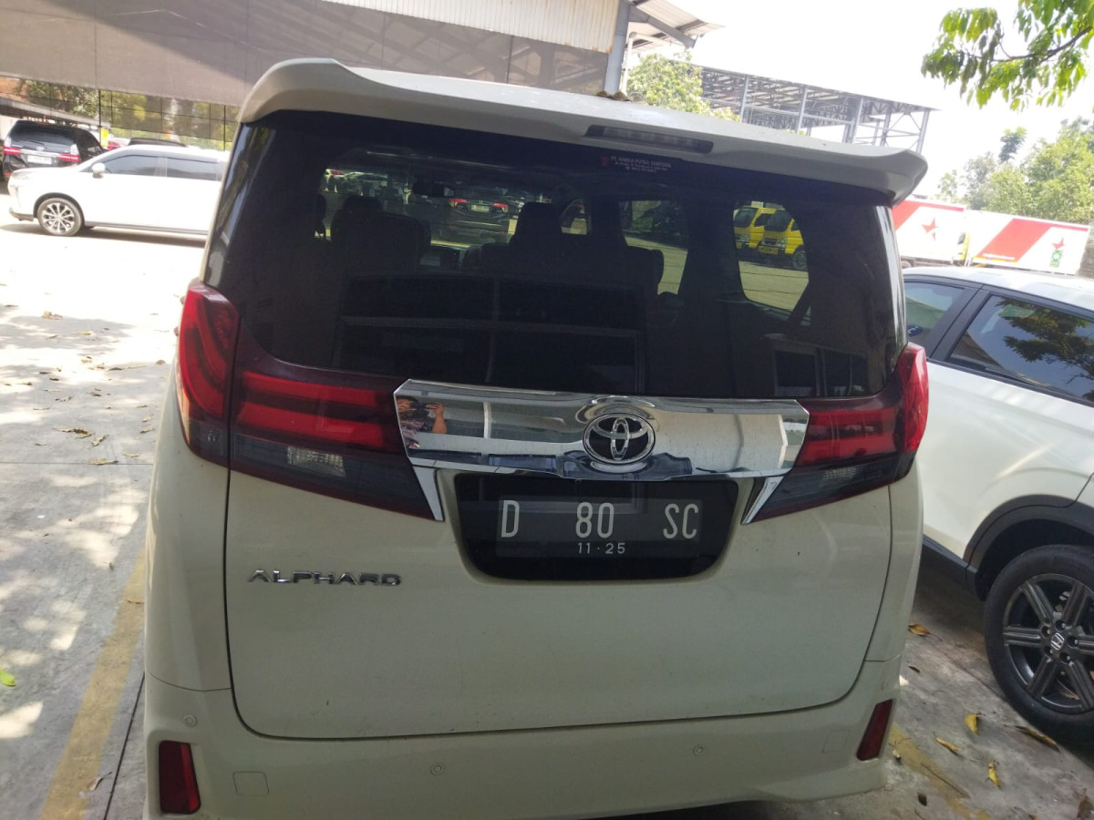TOYOTA ALPHARD  2.5