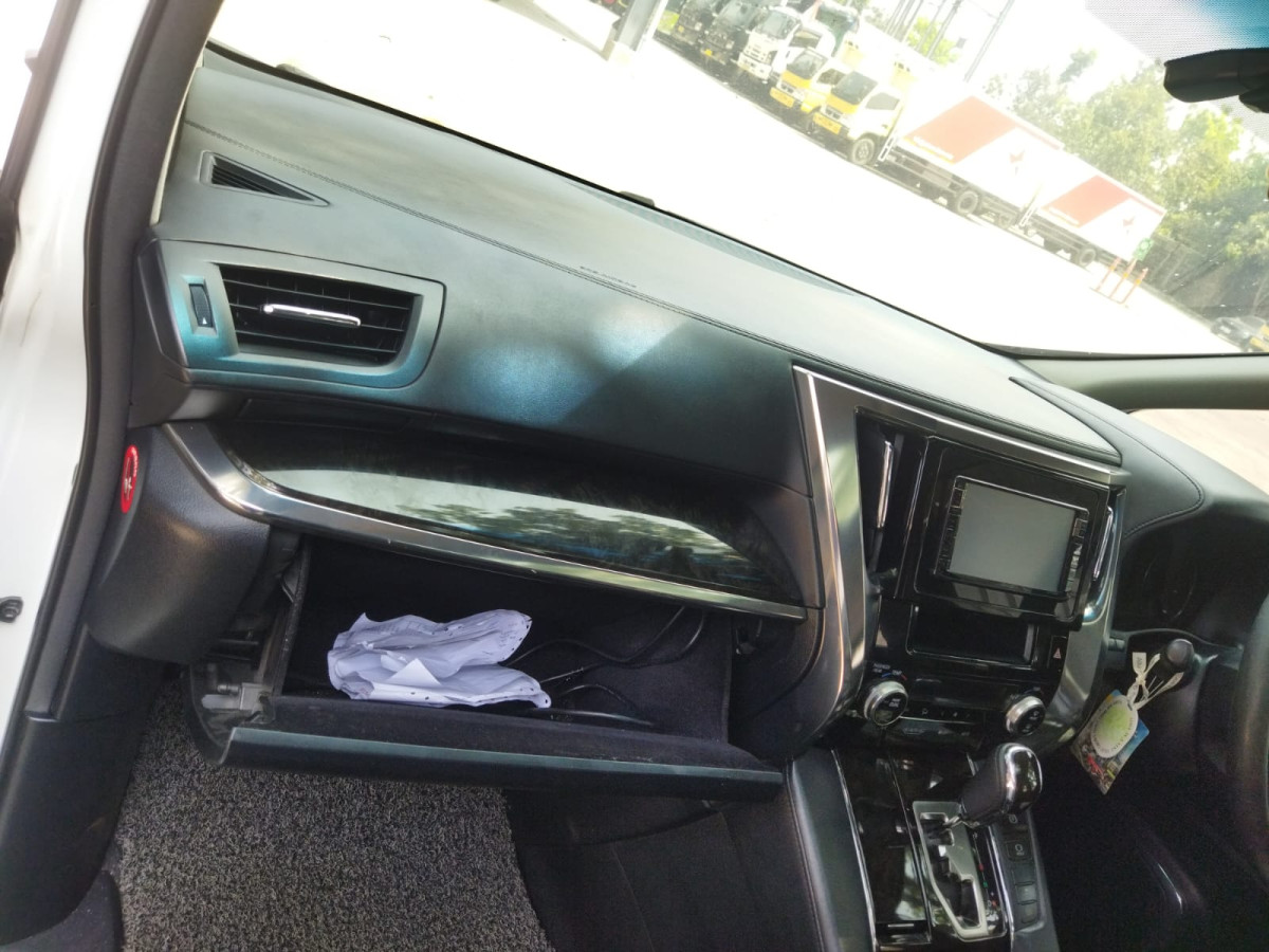 TOYOTA ALPHARD  2.5