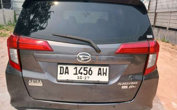 DAIHATSU SIGRA