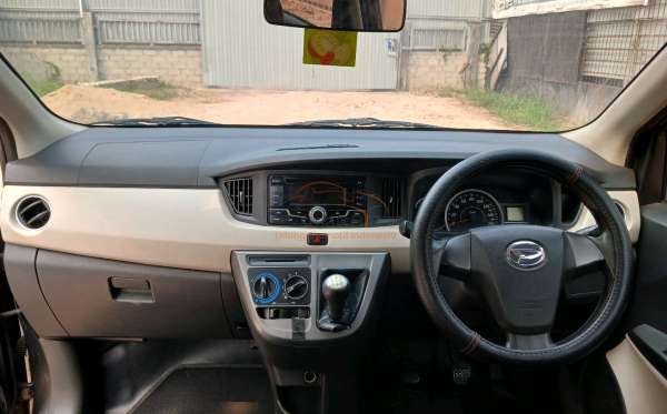 DAIHATSU SIGRA