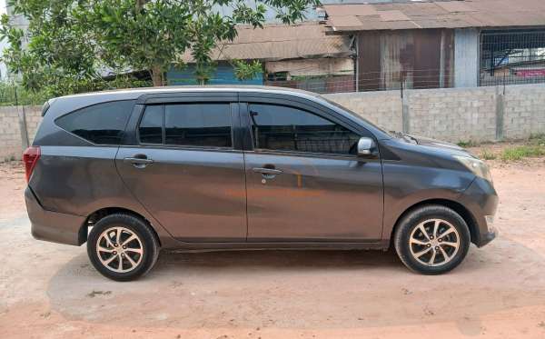 DAIHATSU SIGRA