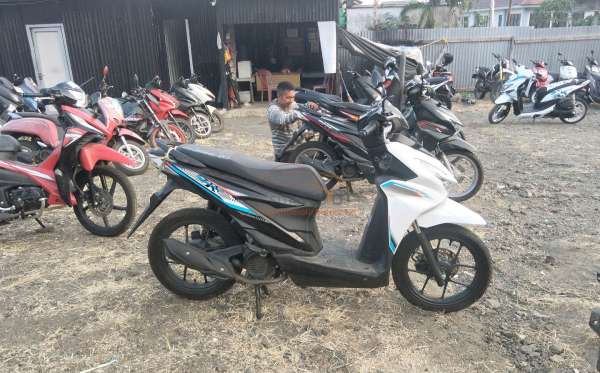 HONDA  BEAT