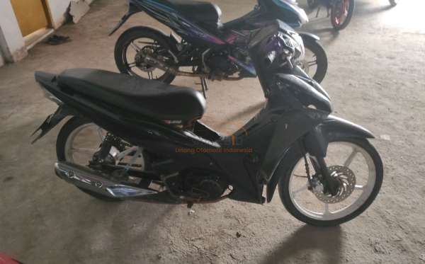 HONDA  REVO