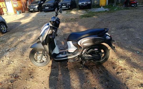 HONDA SCOOPY