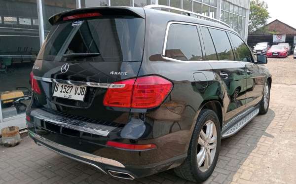 MERCEDES BENZ GL 400 AT