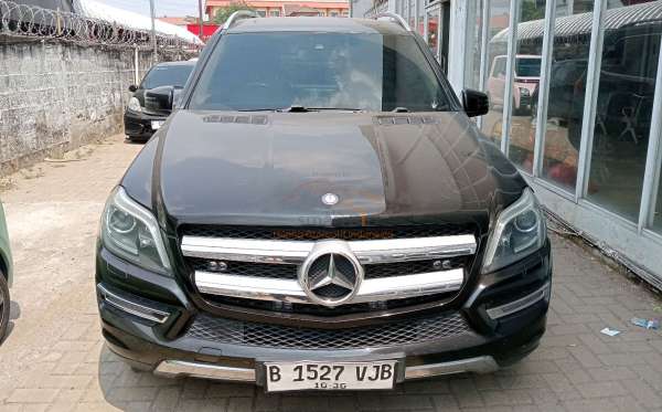 MERCEDES BENZ GL 400 AT