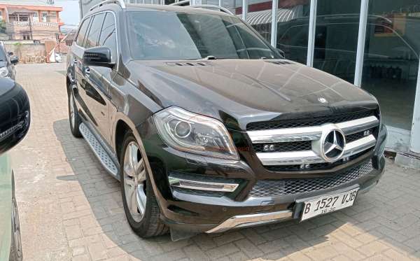 MERCEDES BENZ GL 400 AT