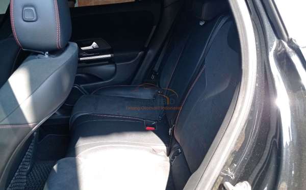 MERCEDES BENZ GLA 200 H247 AT CKD