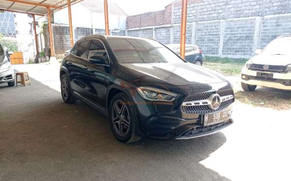 MERCEDES BENZ GLA 200 H247 AT CKD