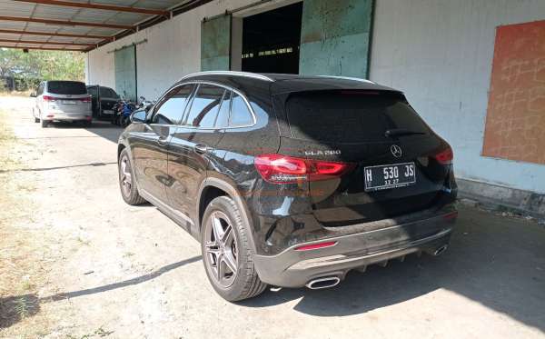 MERCEDES BENZ GLA 200 H247 AT CKD